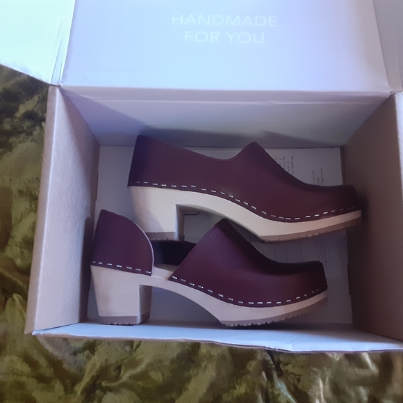 Brand New Brett Sandgrens Clogs - Picture 4 of 6